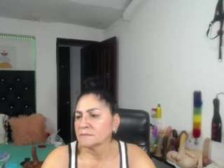 sexy-bigboobs10 live webcam show