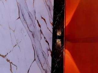 sofyqueen's CamSoda show and profile