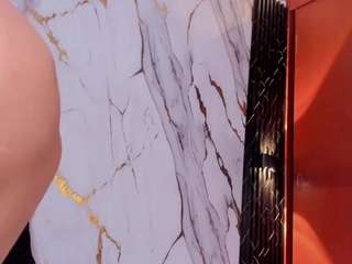 sofyqueen Live Webcam on CamSoda