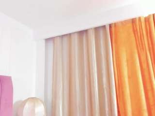 sofyqueen Live Webcam on CamSoda