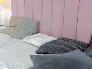 le modèle sofyqueen est en webcam porno dans un show sur le site camsoda, il possède les tags suivants: ahegao,sexy,lovense,massage,naked,natural,nature,oil,orgasm,pov,sex toys,shaved pussy,anal toys,skinny,solo,spank,squirter,strip,teen (18+),toys