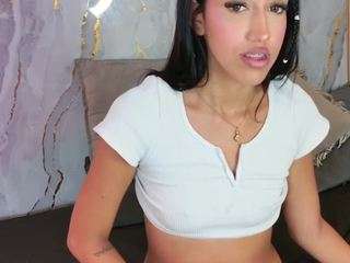 sofyqueen live webcam show