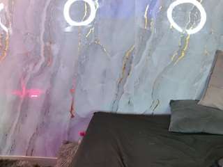sofyqueen live webcam show