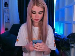 adelebbyo Dity Chat camsoda