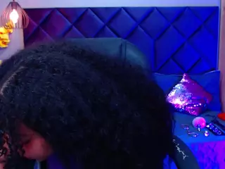 Aisha Evans's Live Sex Cam Show