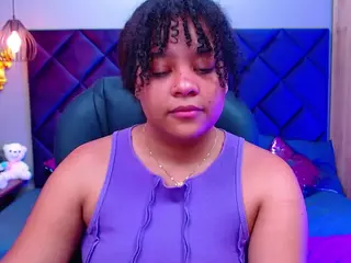 Aisha Evans's Live Sex Cam Show