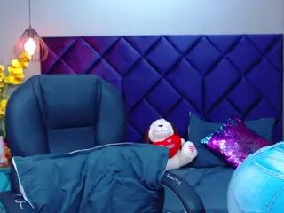 Aisha Evans's Live Sex Cam Show