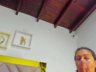 arianaspate Live Webcam on CamSoda