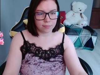 emilyamorre webcam model