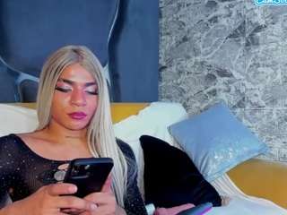ivonnestone Live Webcam on CamSoda