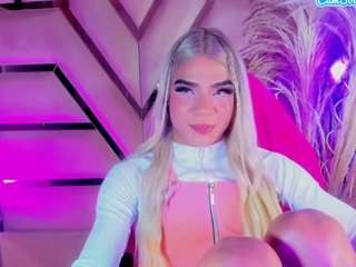 ivonnestone Live Webcam on CamSoda