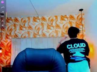 michael-greyy live webcam show