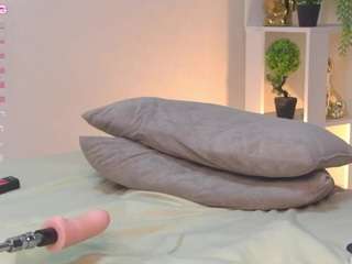 natalietoy live webcam show