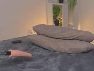 NatalieToy live cam preview