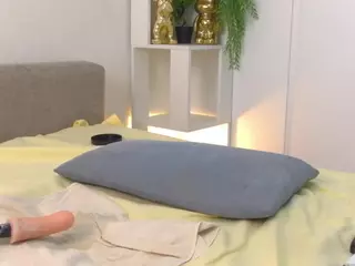 NatalieToy's Live Sex Cam Show