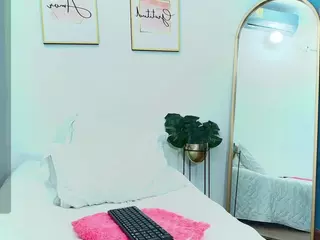 Shynlittlewanda's Live Sex Cam Show