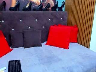 LauraSin live webcam show
