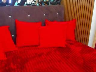 LauraSin live cam preview