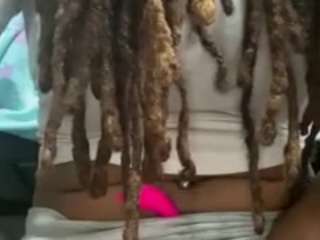 Este modelo está ao vivo agora. exoticadivine