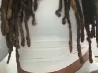 Este modelo está en vivo ahora. exoticadivine