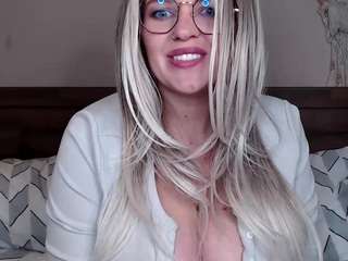 Live webcam model faithblack on Soda Cams