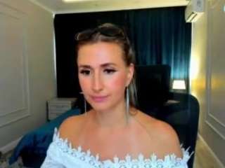 happysmileee from CamSoda