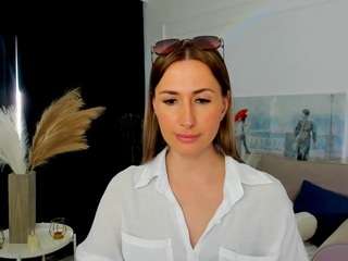 Live cam show with HappySmileee