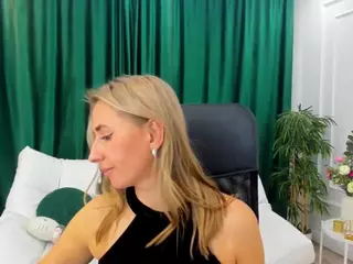 HappySmileee's Live Sex Cam Show