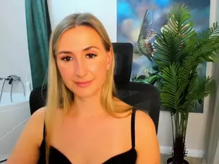 HappySmileee's Live Sex Cam Show