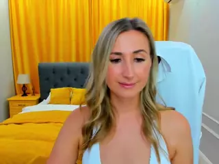 HappySmileee's Live Sex Cam Show