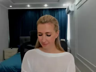 HappySmileee's Live Sex Cam Show