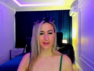 HappySmileee's Live Sex Cam Show
