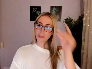 HappySmileee's Live Sex Cam Show