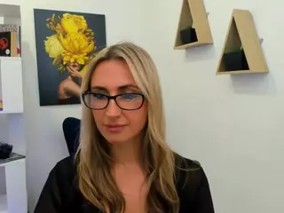 HappySmileee's Live Sex Cam Show