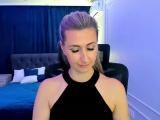 HappySmileee's Live Sex Cam Show