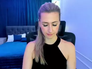 HappySmileee's Live Sex Cam Show