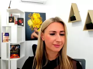 HappySmileee's Live Sex Cam Show