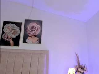 Latina Naked Cam camsoda isa-walker01