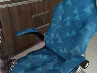 Image 1 of kristen-ae, female webcam model,  years old, on live webcam