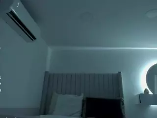 Shelynna🦋's Live Sex Cam Show