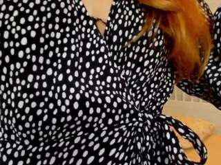 Eva-LewisValley live webcam show