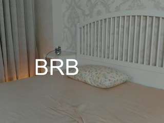 Eva-LewisValley live cam