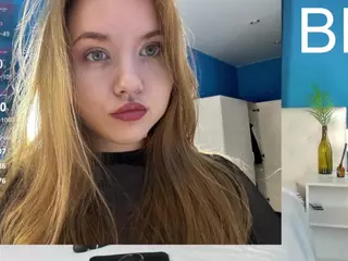 Eva-LewisValley's Live Sex Cam Show