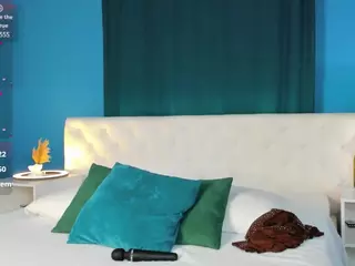Eva-LewisValley's Live Sex Cam Show
