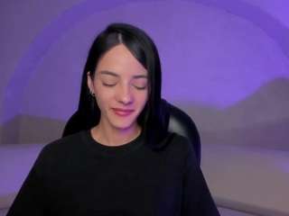 hannahjamesx's CamSoda show and profile