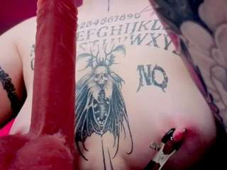 alliemagic's CamSoda show and profile