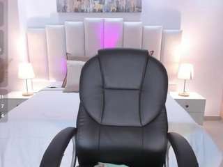  amelie-jhons chat room