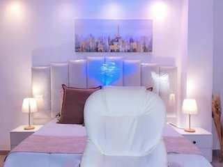 amelie-jhons Live Webcam on CamSoda