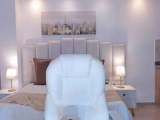 amelie-jhons webcam model