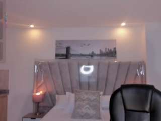 amelie-jhons Live Webcam on CamSoda